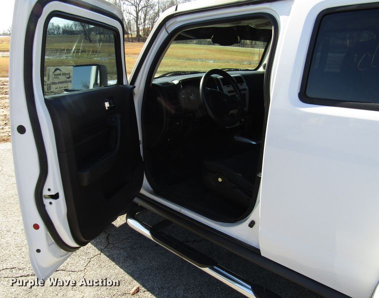 image for item DH8277 2006 Hummer H3 SUV