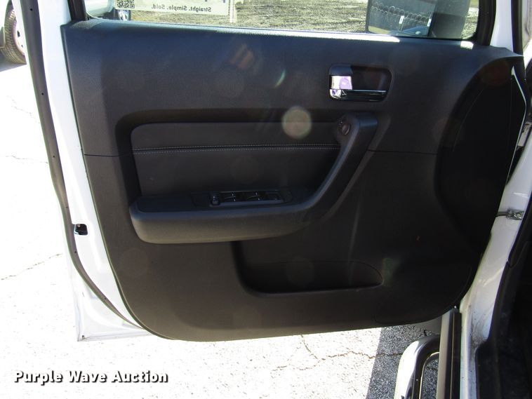 image for item DH8277 2006 Hummer H3 SUV