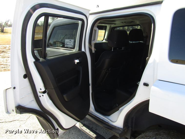 image for item DH8277 2006 Hummer H3 SUV