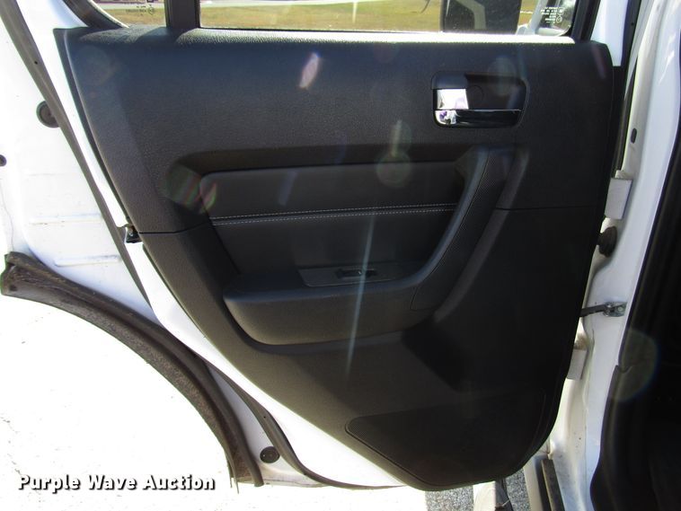 image for item DH8277 2006 Hummer H3 SUV