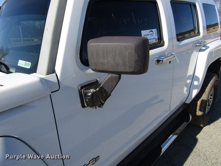 image for item DH8277 2006 Hummer H3 SUV