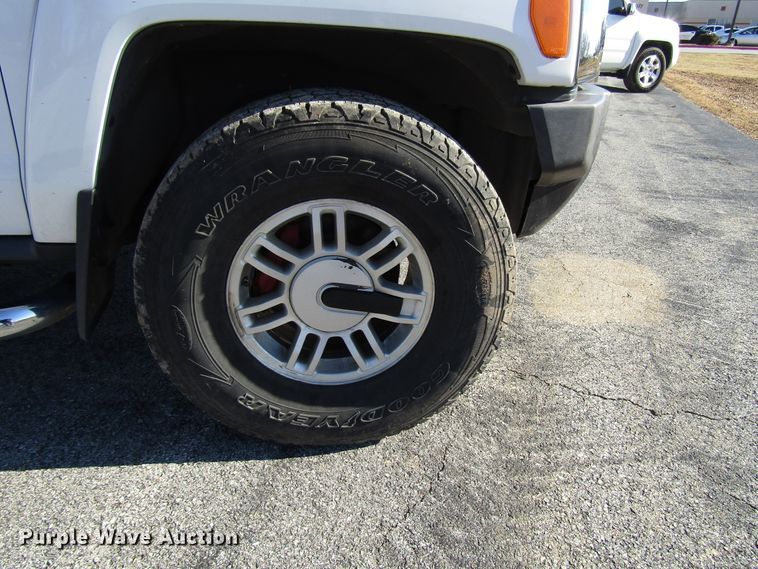 image for item DH8277 2006 Hummer H3 SUV