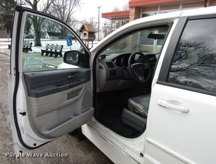 image for item DH8392 2009 Dodge Grand Caravan handicap accessible van