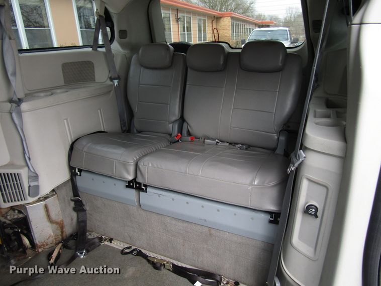image for item DH8392 2009 Dodge Grand Caravan handicap accessible van