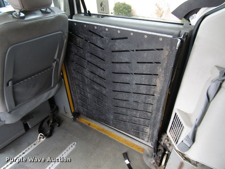 image for item DH8392 2009 Dodge Grand Caravan handicap accessible van