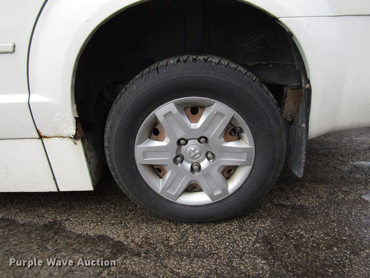 image for item DH8392 2009 Dodge Grand Caravan handicap accessible van