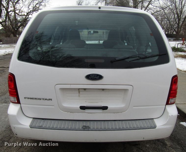 image for item DH8393 2004 Ford Freestar van