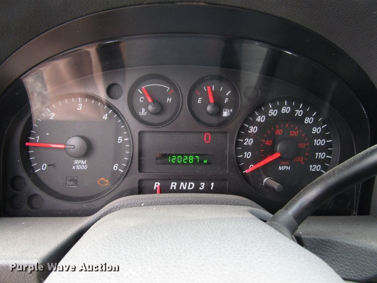 image for item DH8393 2004 Ford Freestar van