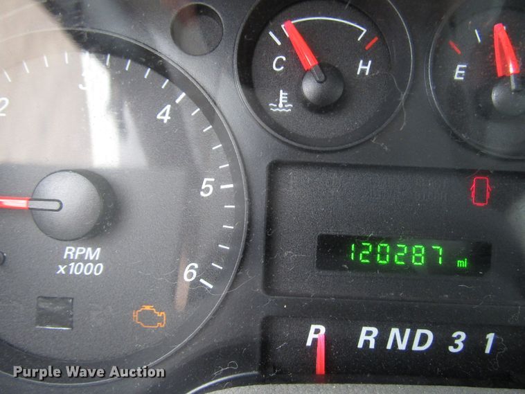 image for item DH8393 2004 Ford Freestar van