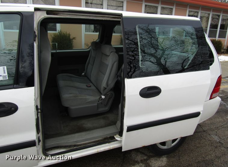 image for item DH8393 2004 Ford Freestar van