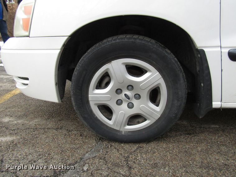 image for item DH8393 2004 Ford Freestar van