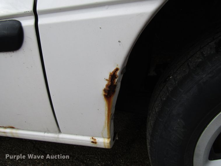 image for item DH8393 2004 Ford Freestar van