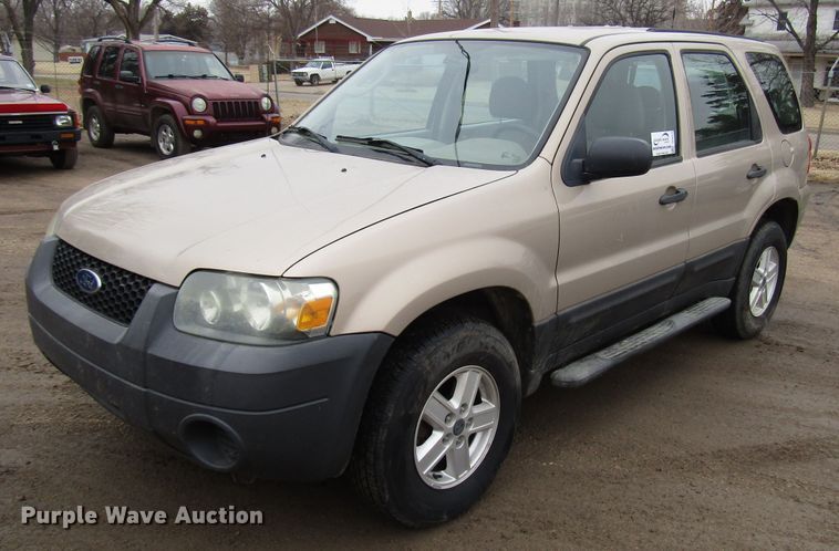 image for item DH8410 2007 Ford Escape SUV