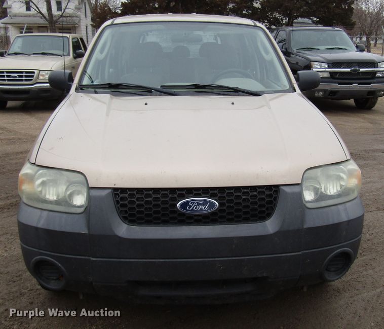 image for item DH8410 2007 Ford Escape SUV