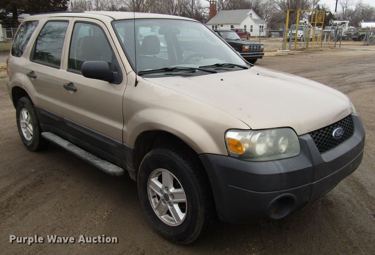image for item DH8410 2007 Ford Escape SUV