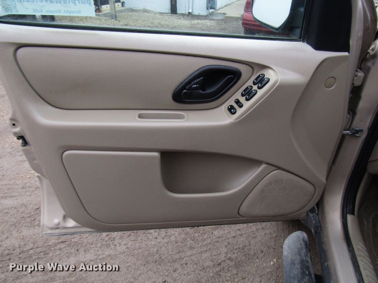 image for item DH8410 2007 Ford Escape SUV