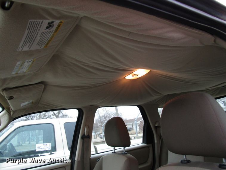 image for item DH8410 2007 Ford Escape SUV