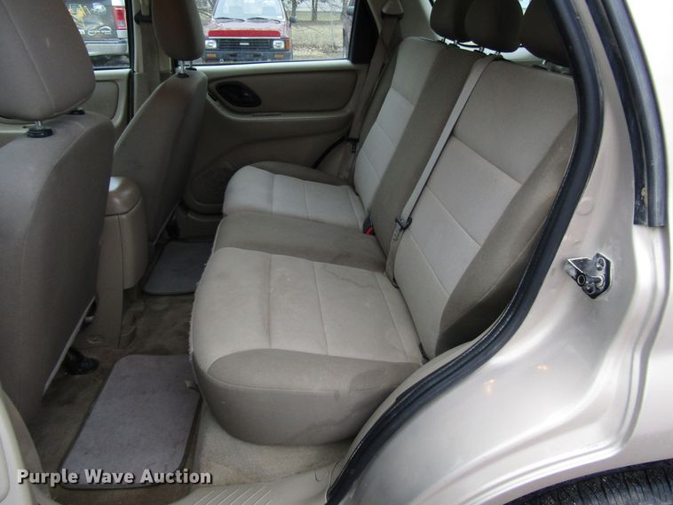 image for item DH8410 2007 Ford Escape SUV