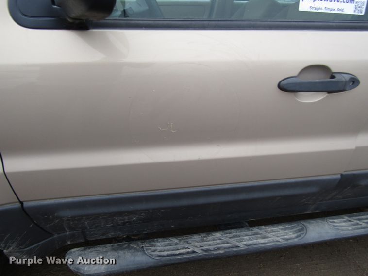 image for item DH8410 2007 Ford Escape SUV
