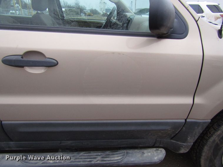 image for item DH8410 2007 Ford Escape SUV