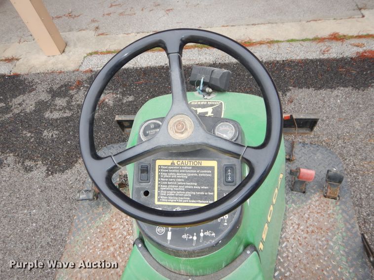 image for item DI9208 John Deere 1200A bunker rake