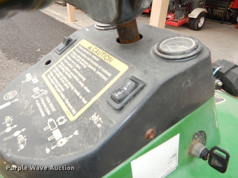 image for item DI9208 John Deere 1200A bunker rake