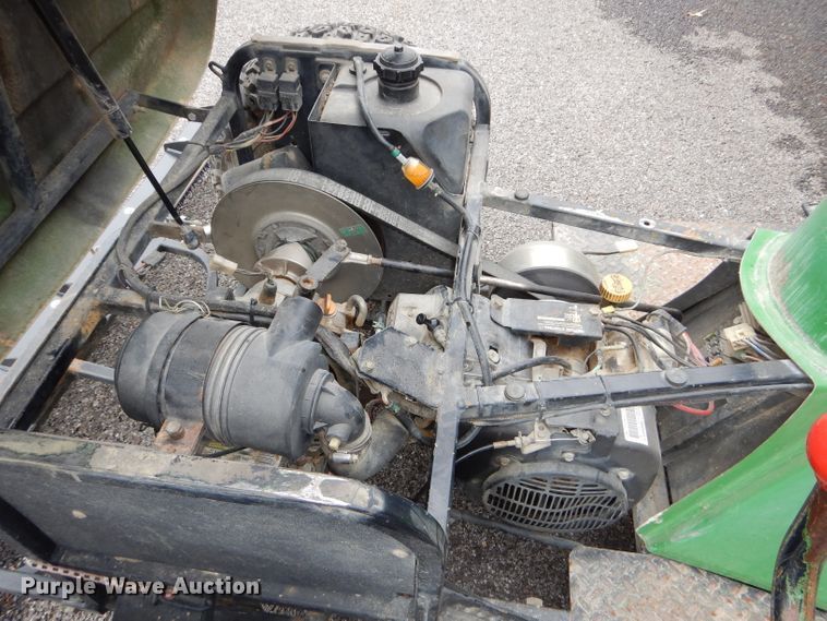 image for item DI9208 John Deere 1200A bunker rake