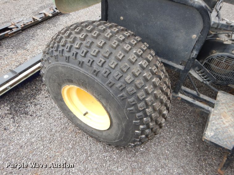 image for item DI9208 John Deere 1200A bunker rake