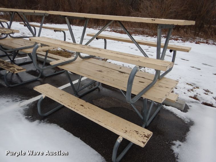 image for item DI9211 (14) picnic tables