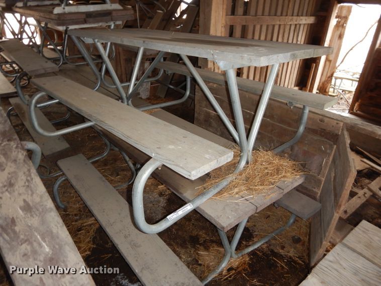 image for item DI9213 Approximately 20 picnic tables