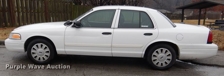 image for item EK9141 2011 Ford Crown Victoria Police Interceptor