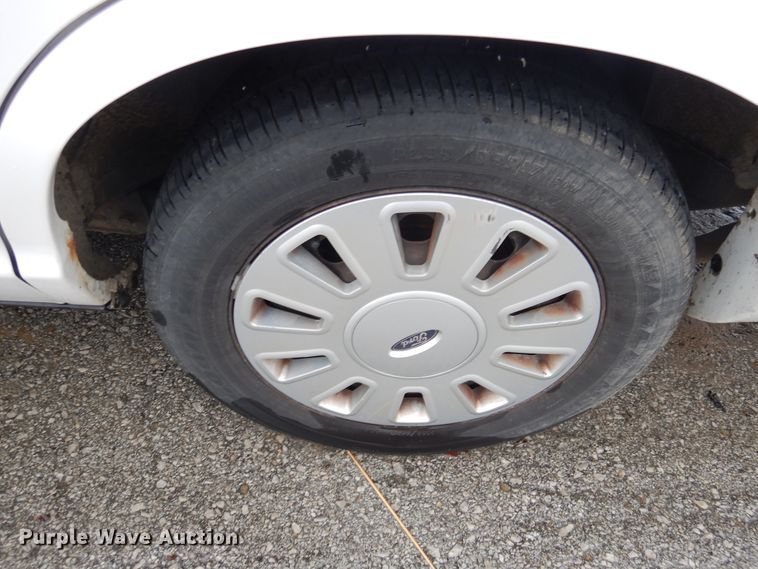 image for item EK9141 2011 Ford Crown Victoria Police Interceptor