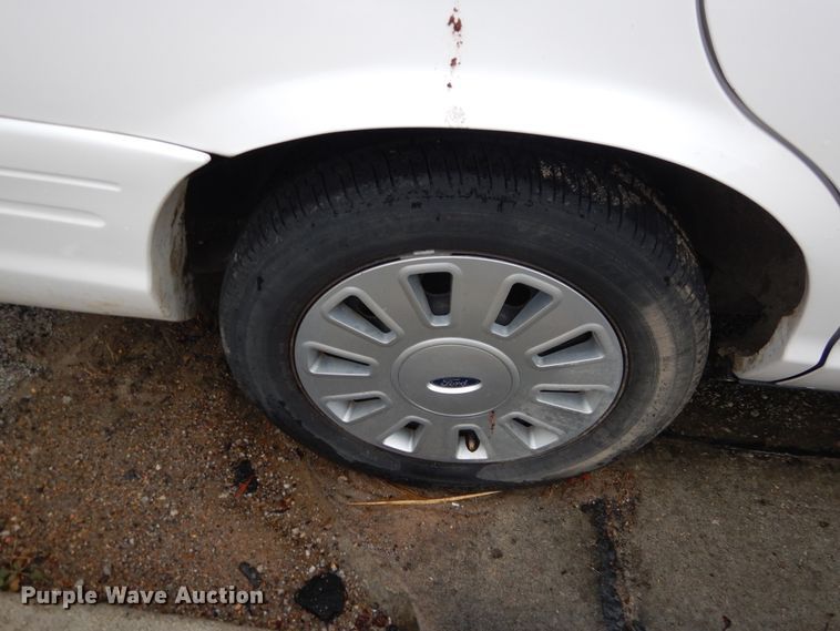 image for item EK9141 2011 Ford Crown Victoria Police Interceptor