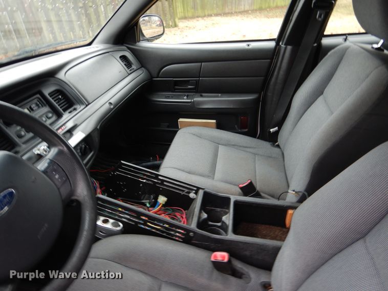 image for item EK9141 2011 Ford Crown Victoria Police Interceptor