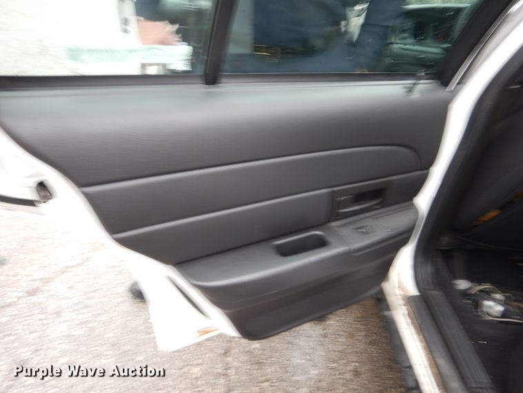 image for item EK9141 2011 Ford Crown Victoria Police Interceptor