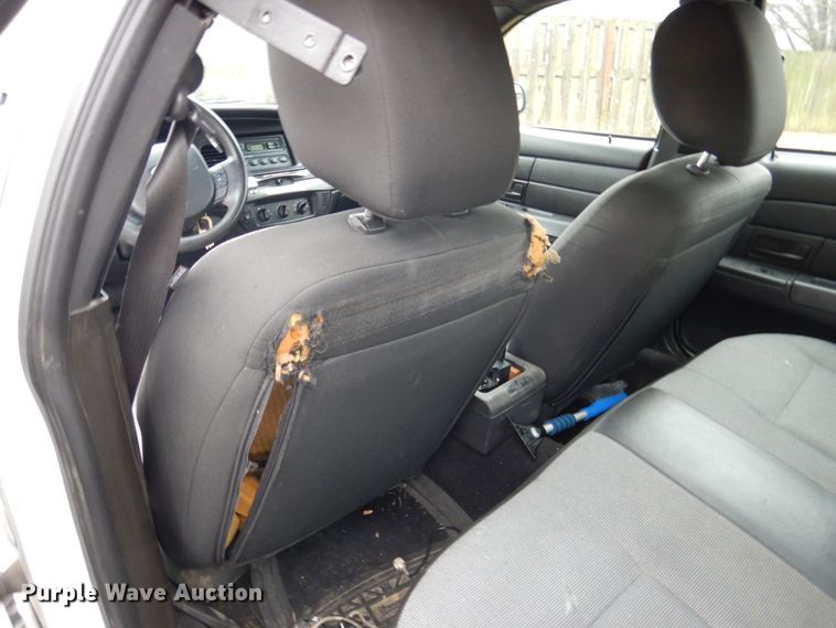 image for item EK9141 2011 Ford Crown Victoria Police Interceptor