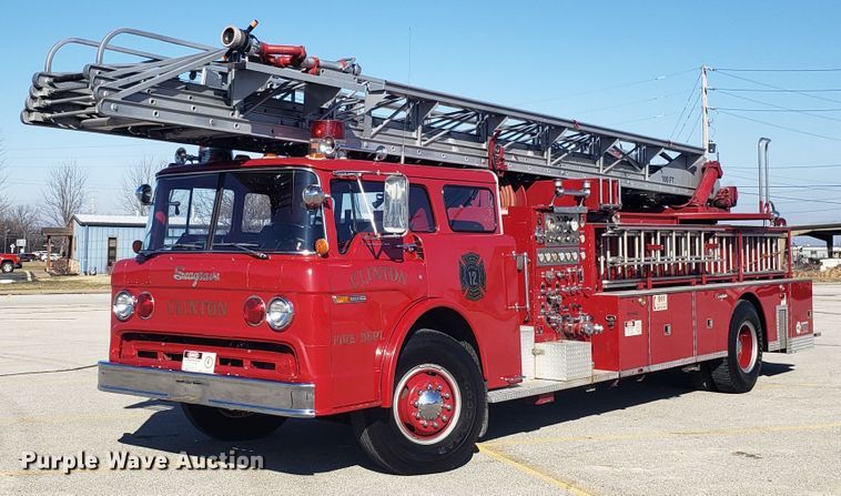 image for item EL9761 1978 Ford 8000 Seagrave aerial ladder fire truck