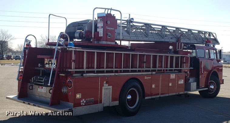 image for item EL9761 1978 Ford 8000 Seagrave aerial ladder fire truck