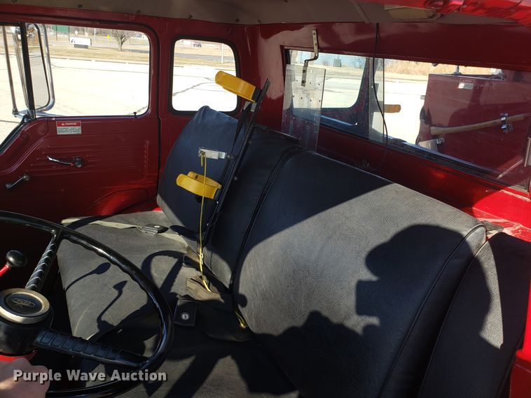 image for item EL9761 1978 Ford 8000 Seagrave aerial ladder fire truck