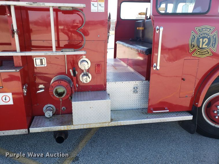 image for item EL9761 1978 Ford 8000 Seagrave aerial ladder fire truck