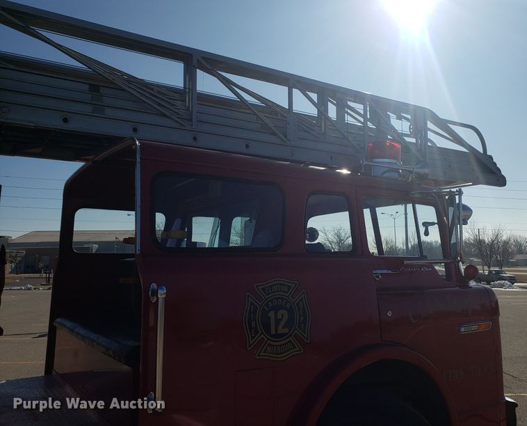 image for item EL9761 1978 Ford 8000 Seagrave aerial ladder fire truck