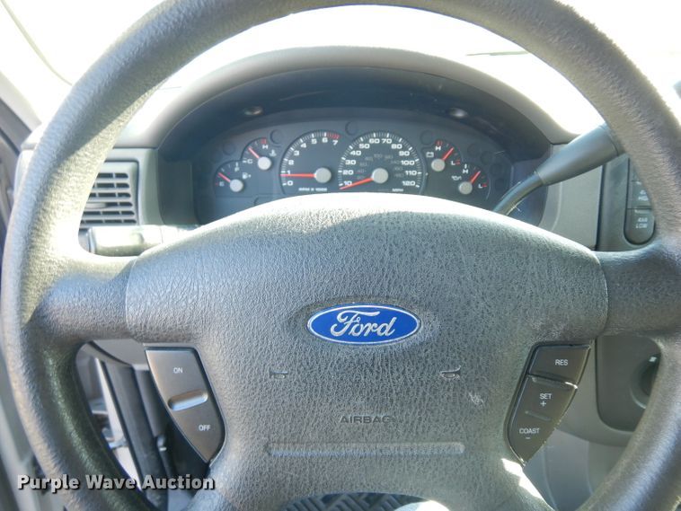 image for item ER9801 2004 Ford Explorer SUV