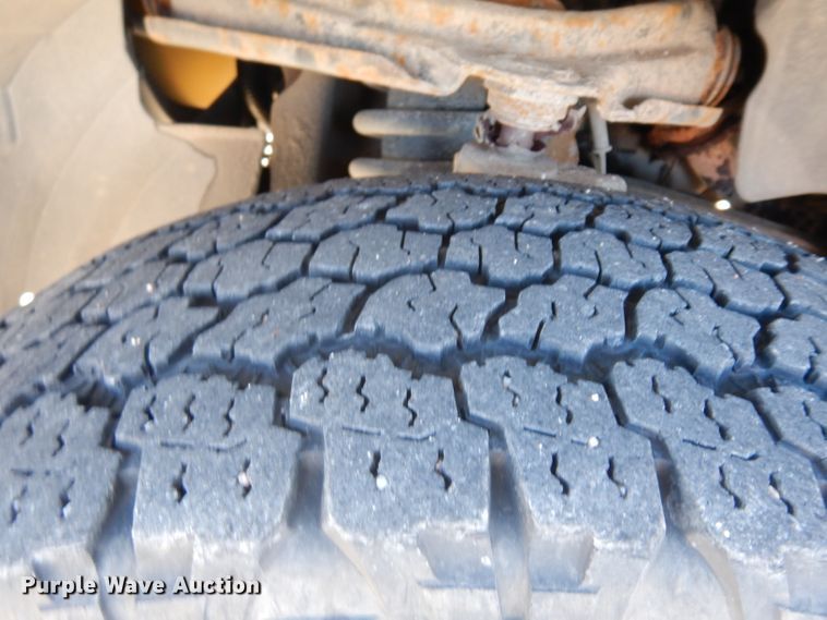 image for item ER9801 2004 Ford Explorer SUV