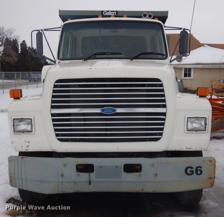 image for item ER9841 1997 Ford L8000 dump truck