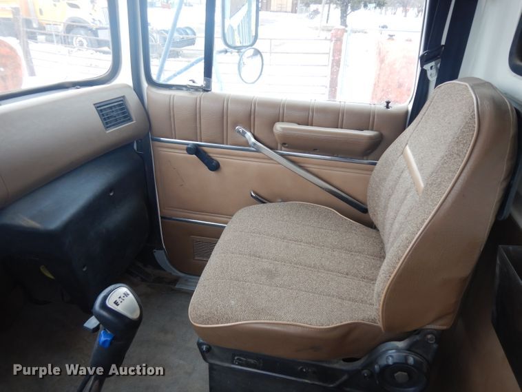 image for item ER9841 1997 Ford L8000 dump truck