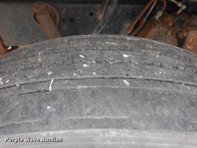 image for item ER9841 1997 Ford L8000 dump truck