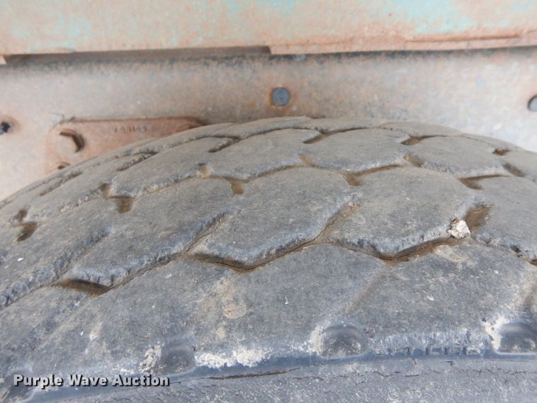 image for item ER9841 1997 Ford L8000 dump truck