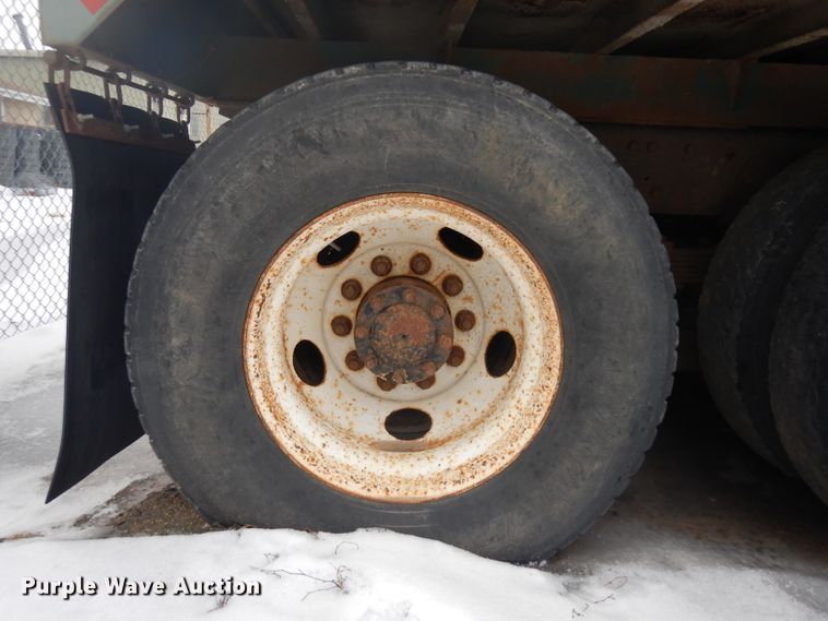 image for item ER9841 1997 Ford L8000 dump truck