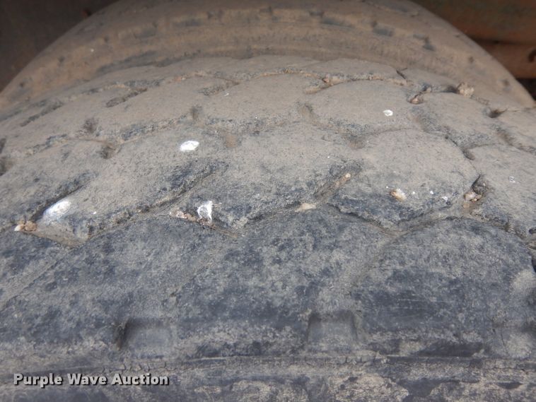 image for item ER9841 1997 Ford L8000 dump truck