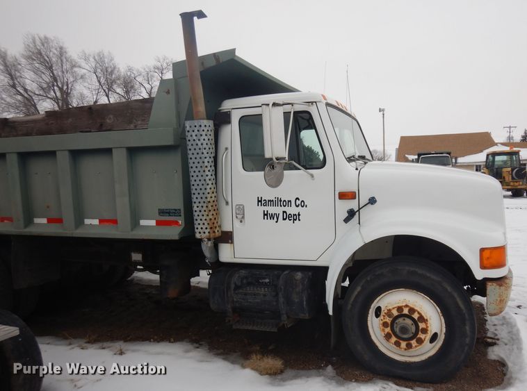 image for item ER9842 1991 International 4900 dump truck
